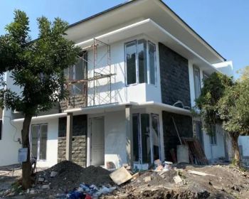 rumah citraland, dekat graha family, pakuwon indah, wiyung